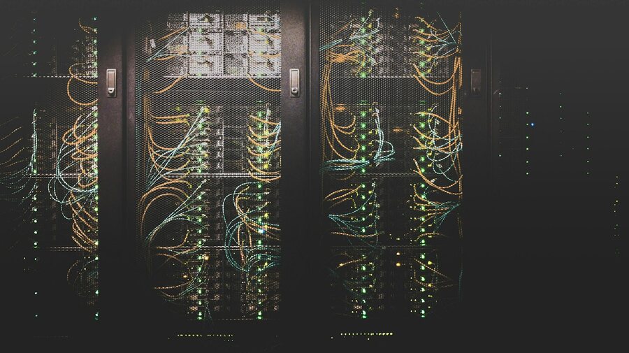 Data center infrastructure for cloud services